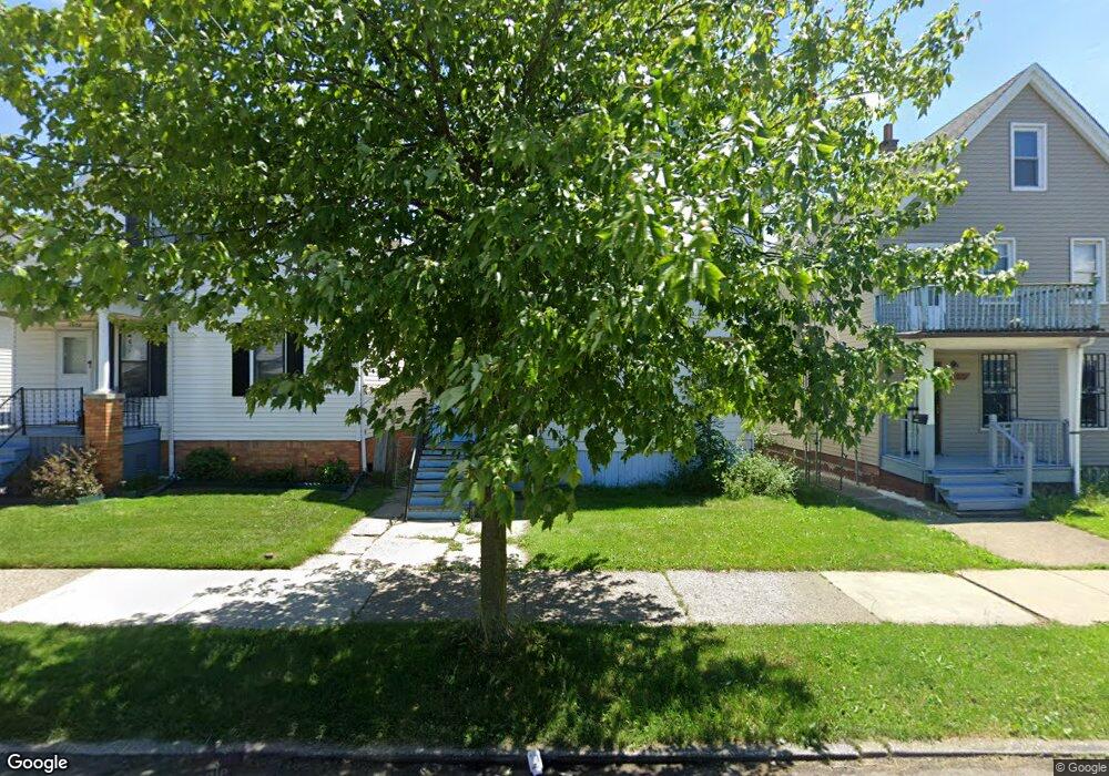 2652 Evaline St, HamtraMcK, MI 48212 - photo 1