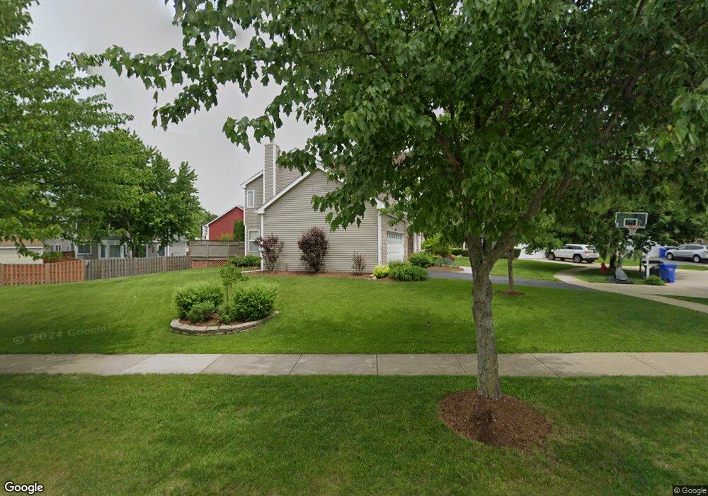 904 Cortney Dr, Carpentersville, IL 60110 - photo 1