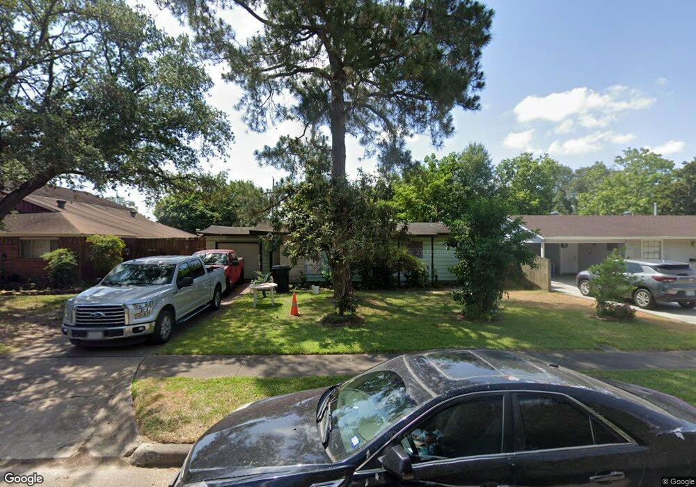 10218 Buena Park Dr, Houston, TX 77089 - photo 1