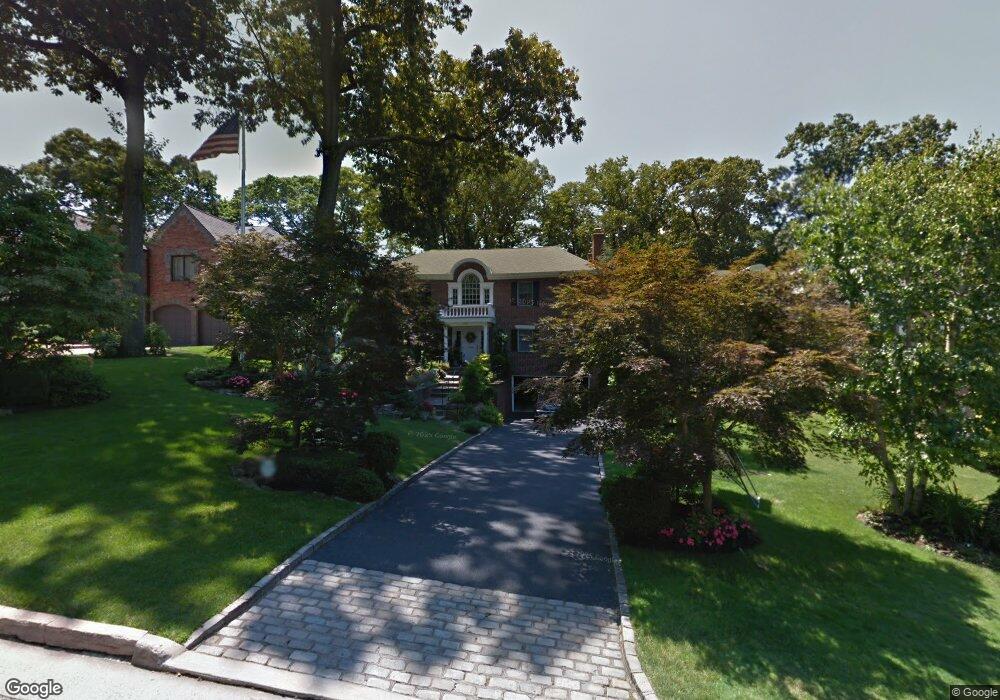 179 Aldershot Ln, Manhasset, NY 11030 - photo 1