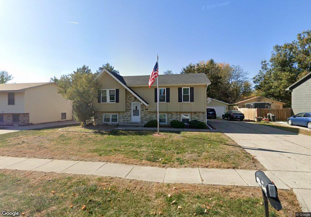 1007 E 17th St N, Newton, IA 50208 - photo 1