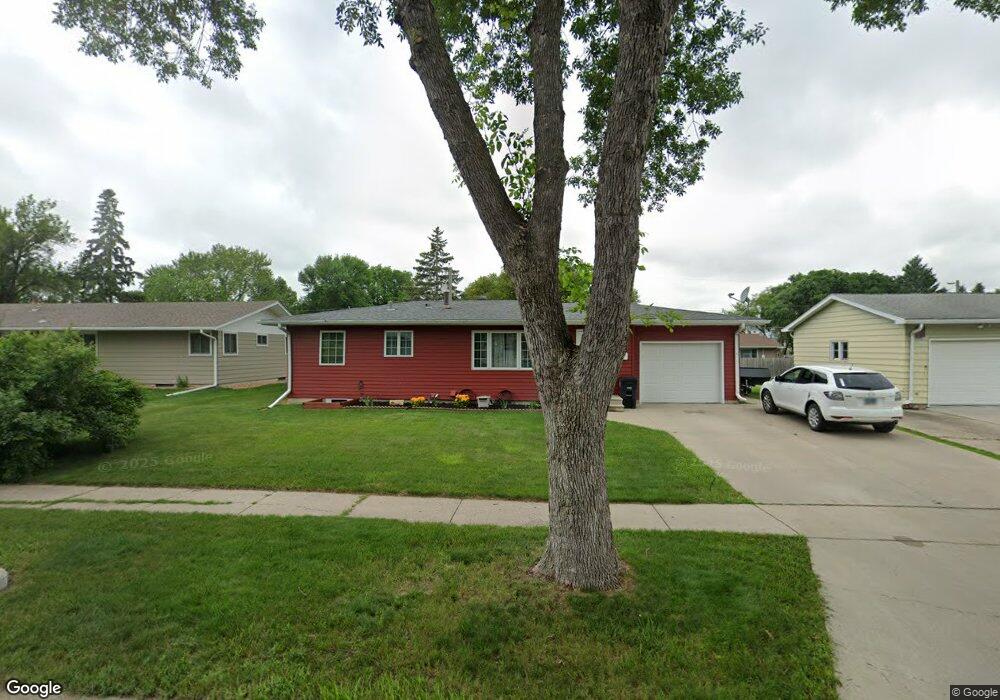 3122 8th St N, Fargo, ND 58102 - photo 1