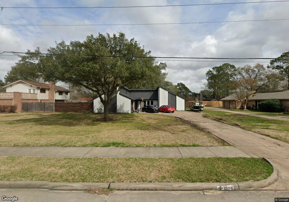 1009 Sunset Dr, Friendswood, TX 77546 - photo 1