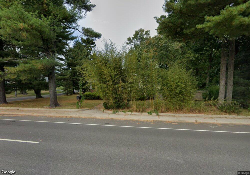 2643 Post Rd, Darien, CT 06820 - photo 1