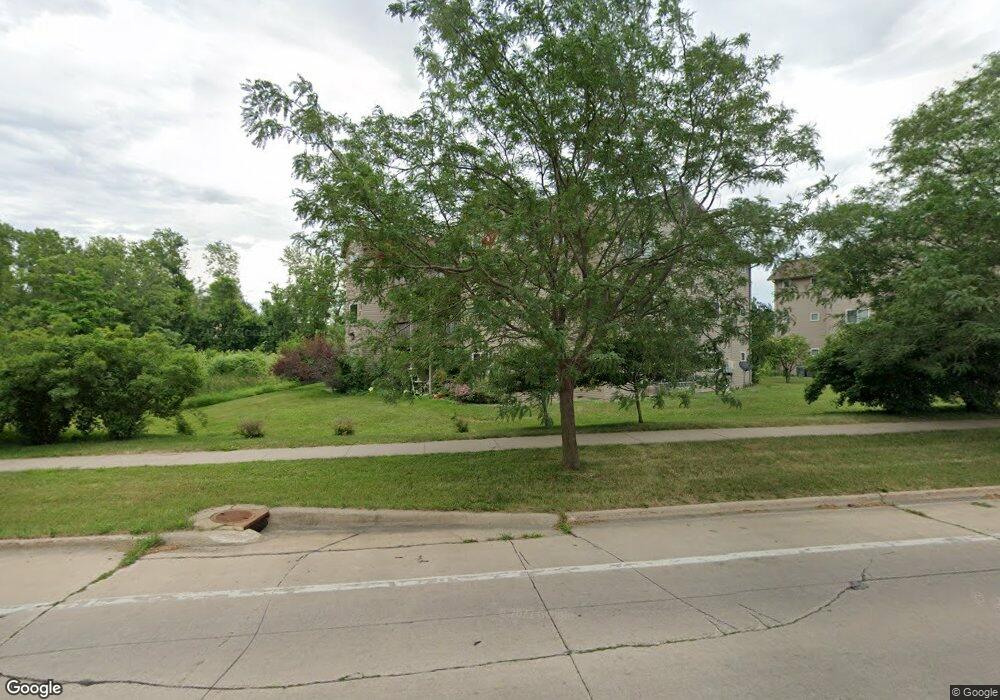 2005 Rockford Rd SW unit 6, Cedar Rapids, IA 52404 - photo 1