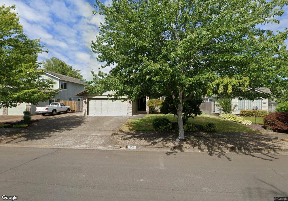 752 Poltava St, Springfield, OR 97477 - photo 1