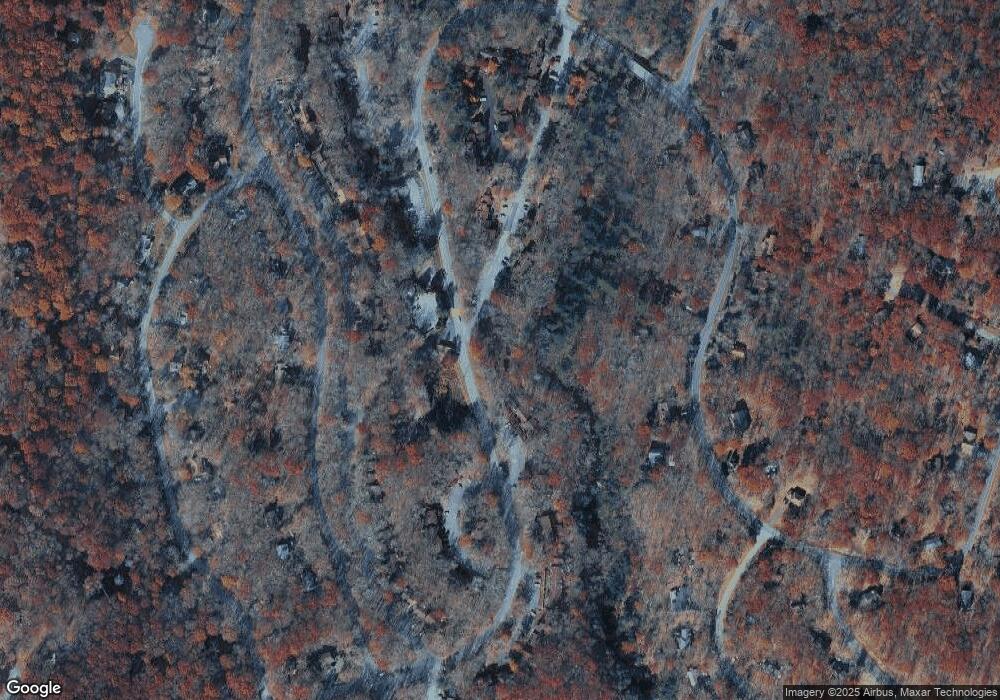 133 English Ct, Bushkill, PA 18324 - photo 1