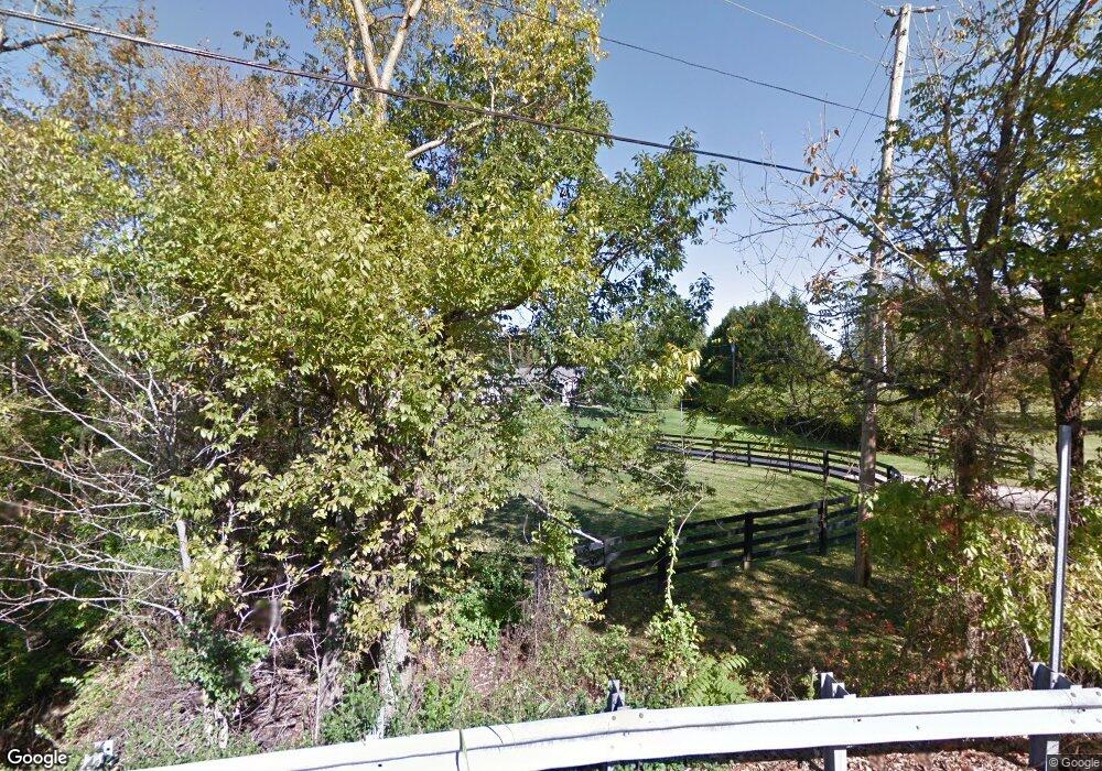 9105 Fairmount Rd, Louisville, KY 40291 - photo 1