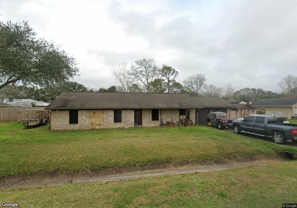 39 Robin Dr, Alvin, TX 77511 - photo 1