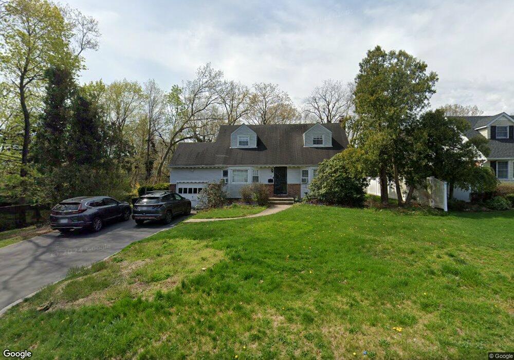 36 Gehrig St, ComMacK, NY 11725 - photo 1