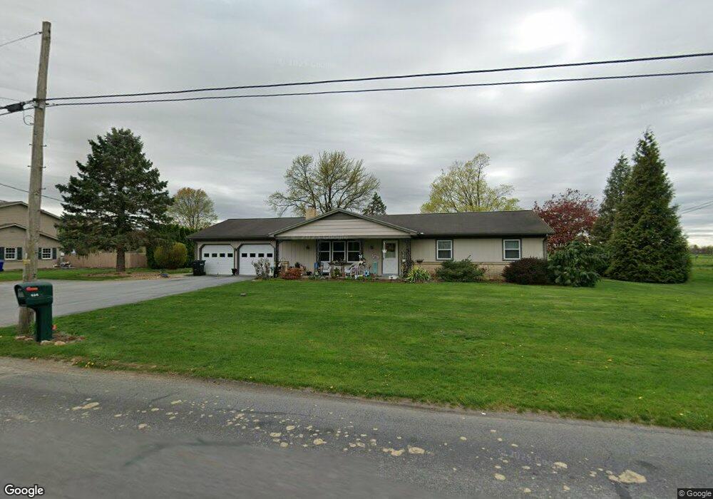 654 S Kinzer Ave, New Holland, PA 17557 - photo 1