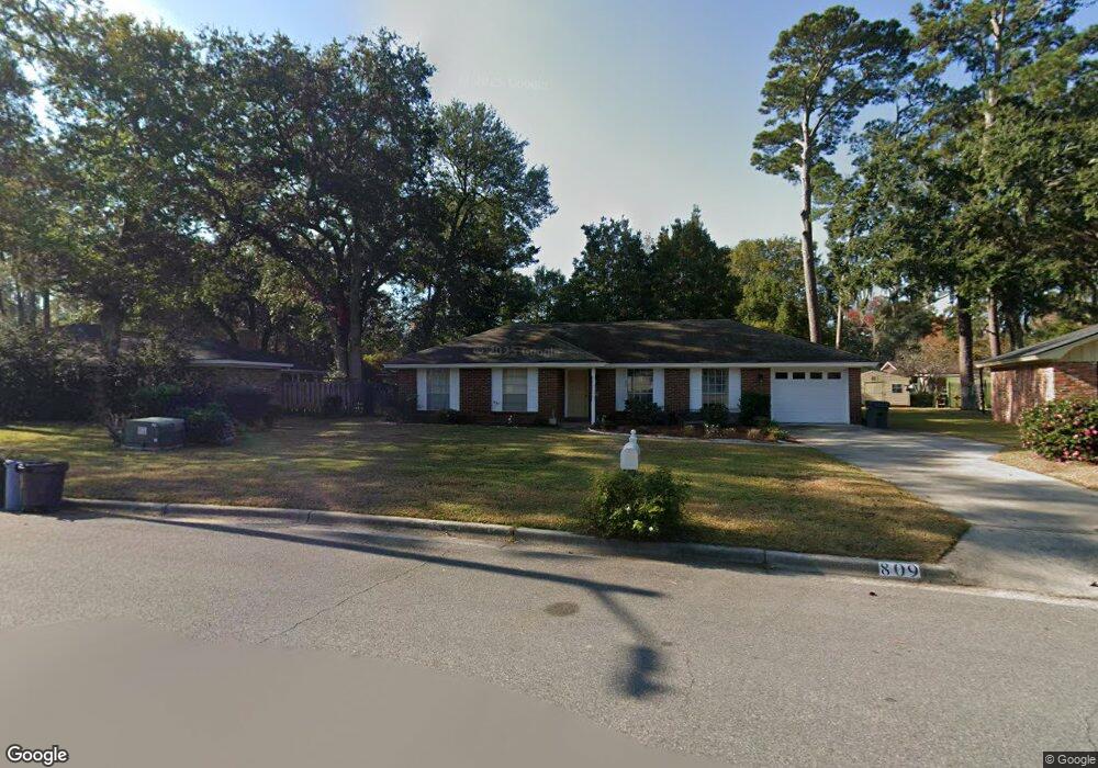 809 Woodridge Dr, Savannah, GA 31410 - photo 1