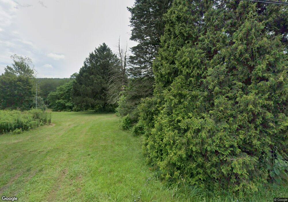 915 E Pottsville St, Lykens, PA 17048 - photo 1