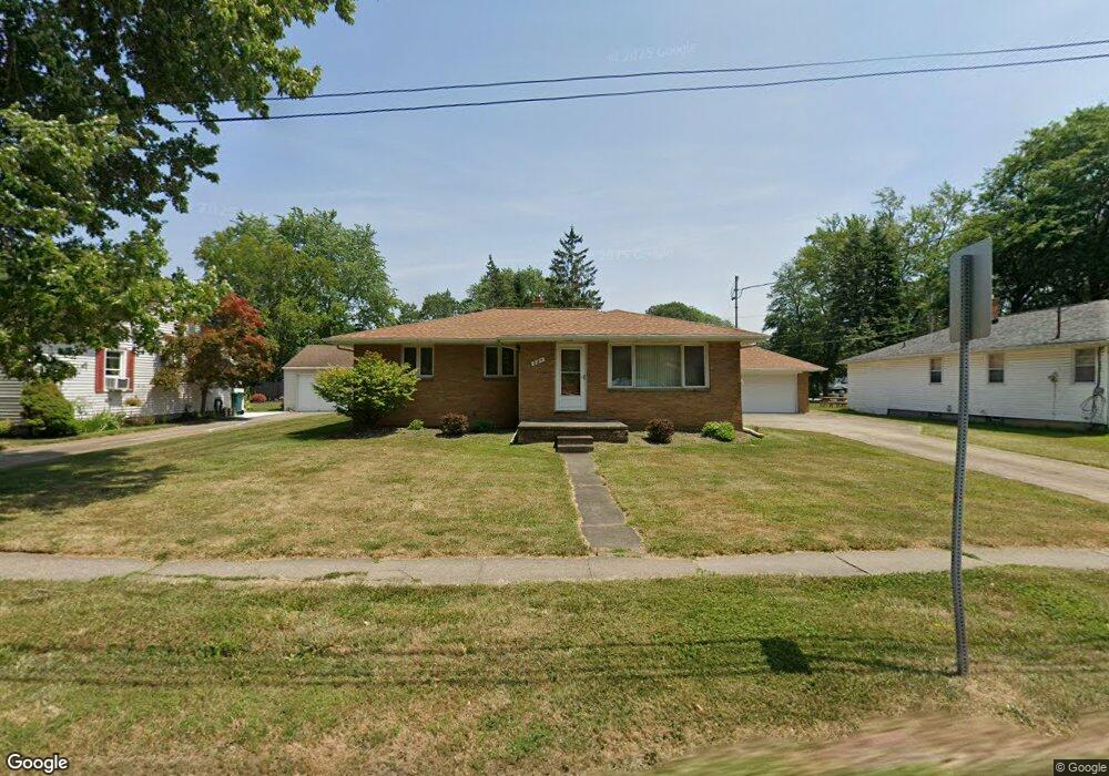 721 Nash Rd, North Tonawanda, NY 14120 - photo 1