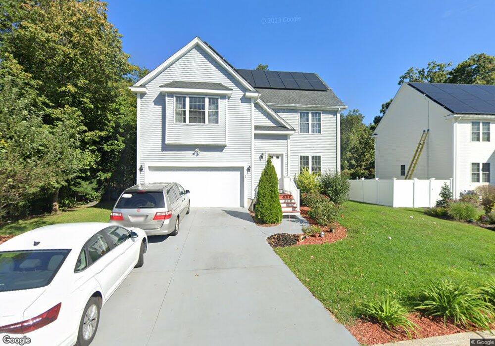 1 Morningside Dr, Medway, MA 02053 - photo 1