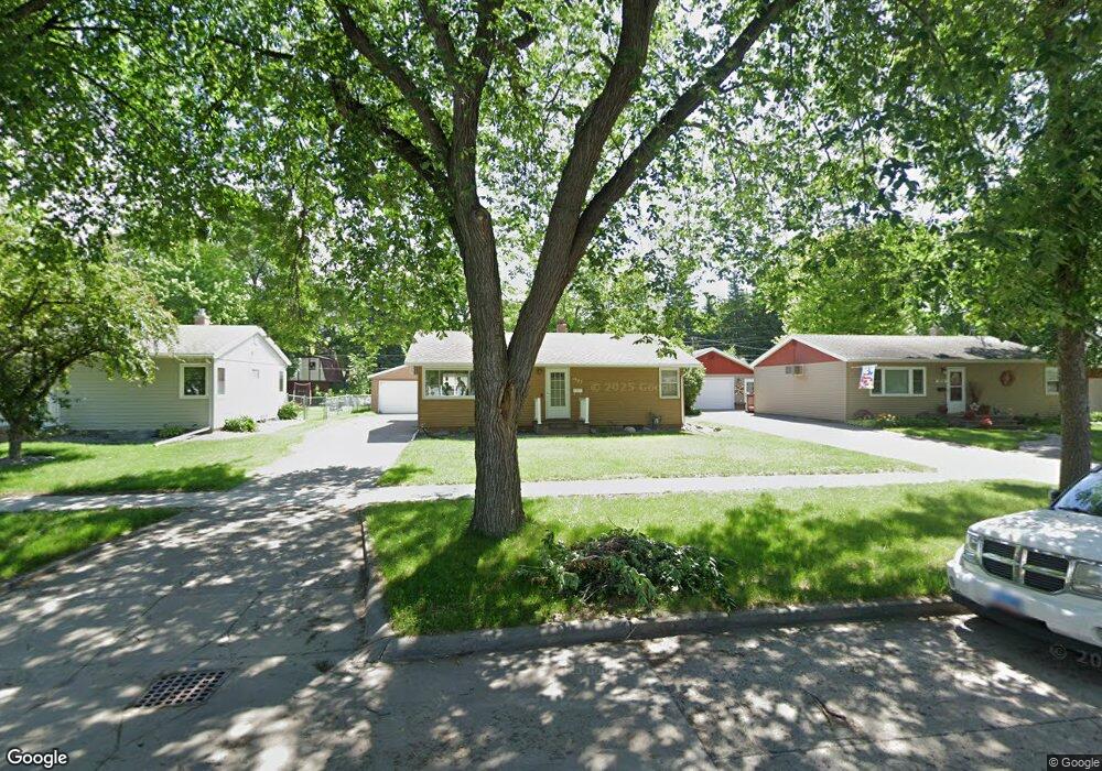 1902 16th St S, Fargo, ND 58103 - photo 1