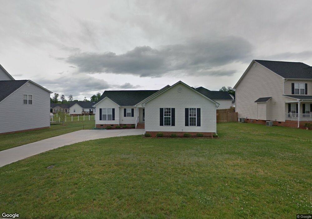 2016 Longhorn Dr, Dallas, NC 28034 - photo 1