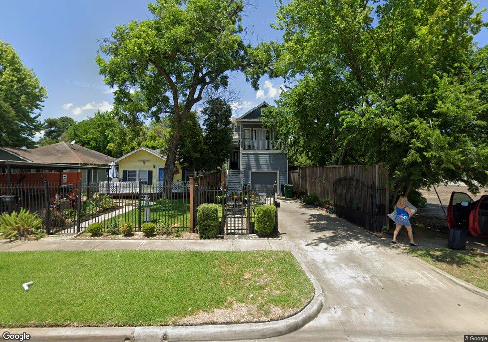 717 W 27th St, Houston, TX 77008 - photo 1