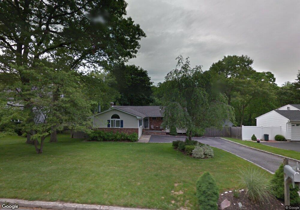 23 Robin Dr, Hauppauge, NY 11788 - photo 1