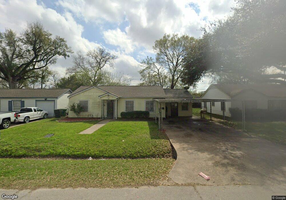 38 Farrell St, Houston, TX 77022 - photo 1