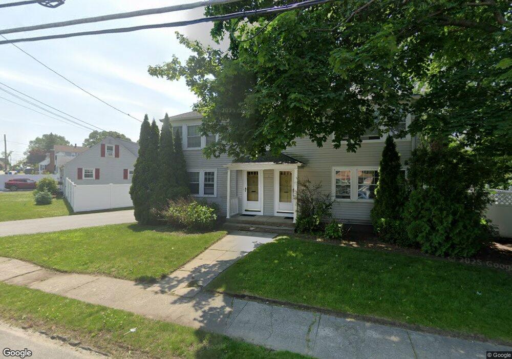 160 Aqueduct Rd, Cranston, RI 02910 - photo 1