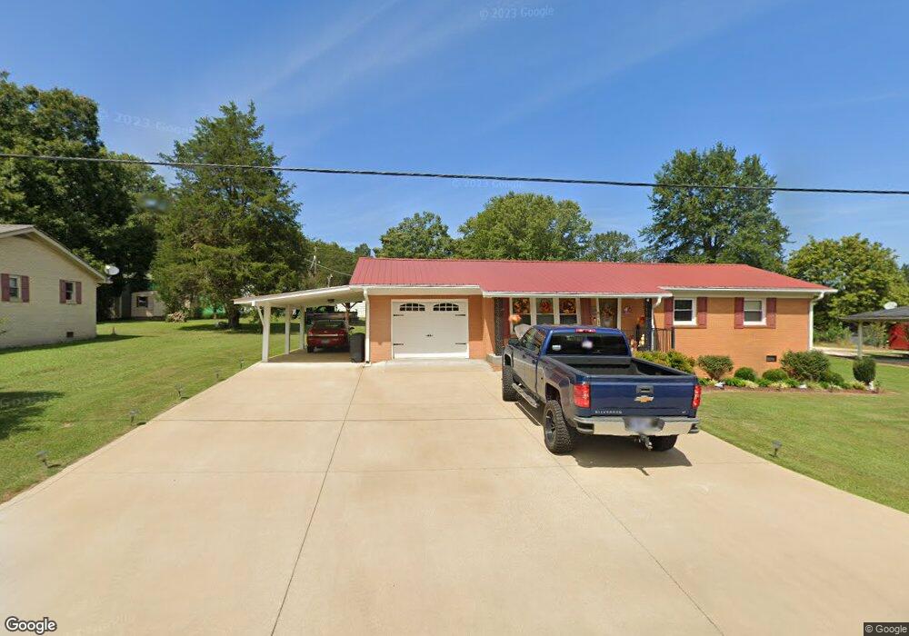 229 Southwood Dr, Linden, TN 37096 - photo 1