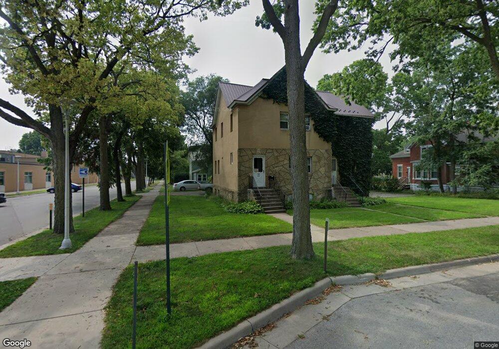 1028 8th St S, La Crosse, WI 54601 - photo 1