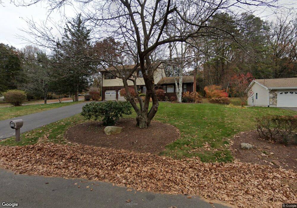 70 Mcdivitt Dr, Manchester, CT 06042 - photo 1