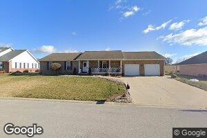 949 Deer Circle Dr, Carlyle, IL 62231