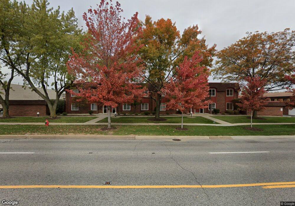 8608 W 95th Place unit 203, Hickory Hills, IL 60457 - photo 1