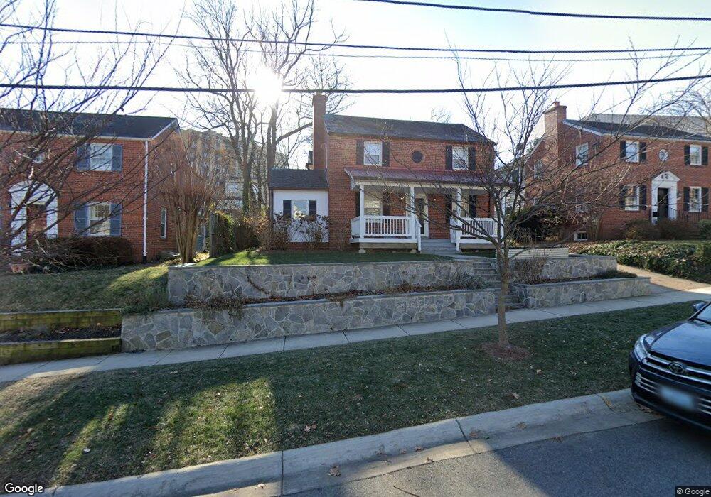 4326 Kentbury Dr, Bethesda, MD 20814 - photo 1