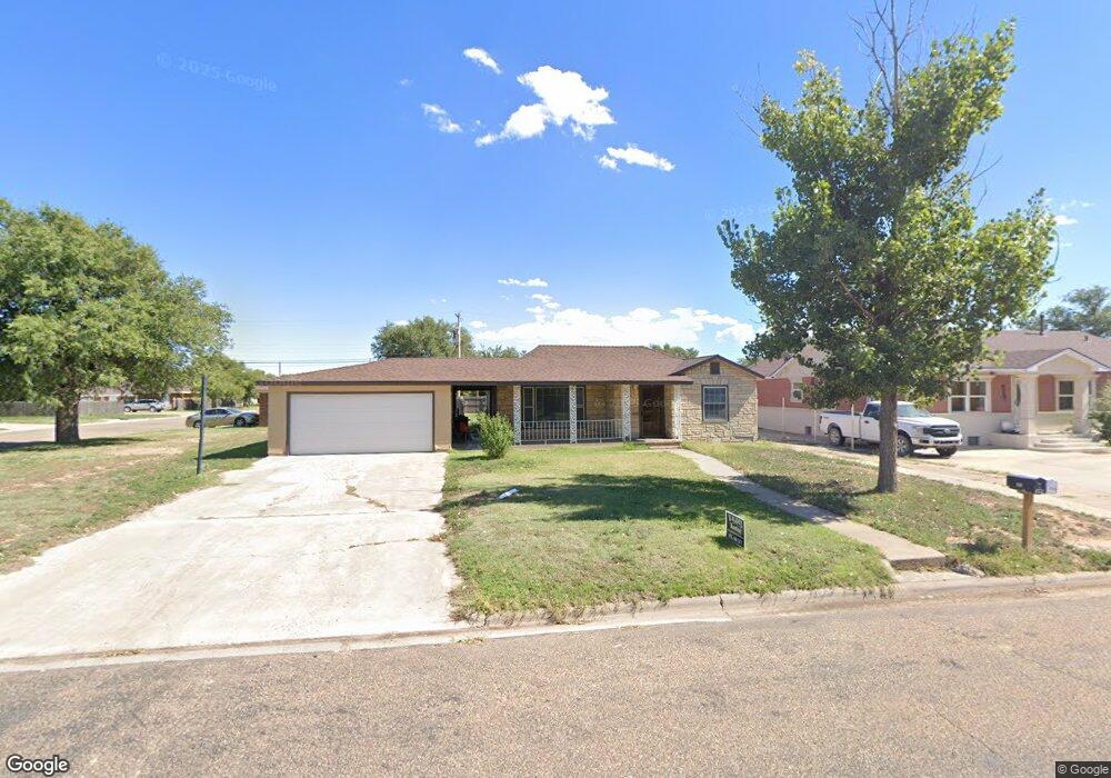 605 Binkley Ave, Dumas, TX 79029 - photo 1