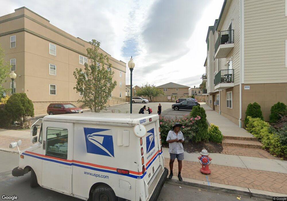 822 E Jersey St, Elizabeth, NJ 07201 - photo 1