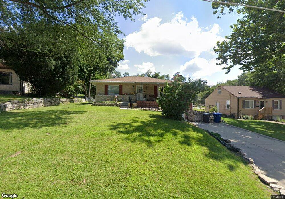 3419 30th St, Des Moines, IA 50310 - photo 1