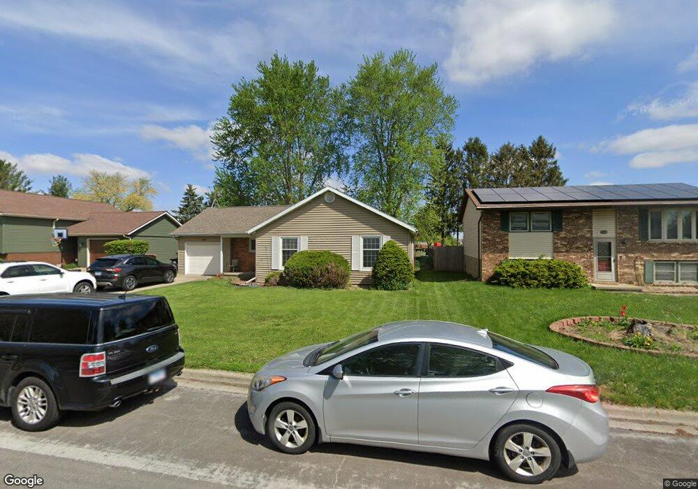 140 Heritage Ave, Lincoln, IL 62656 - photo 1