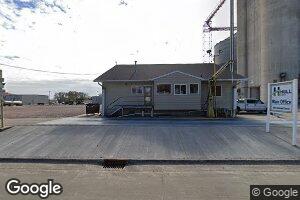 1206 Railroad St, Hull, IA 51239