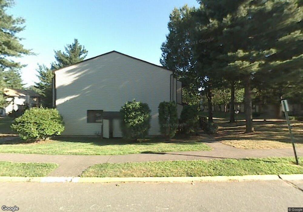 135 Cottonwood Rd, Newington, CT 06111 - photo 1