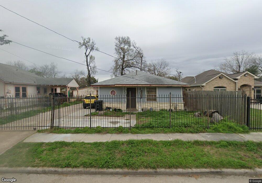 7302 Bauman Rd, Houston, TX 77022 - photo 1