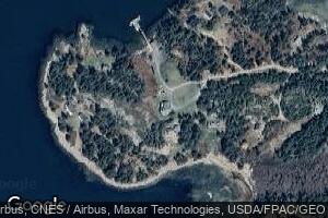 136 Dyers Island Rd, Vinalhaven, ME 04863