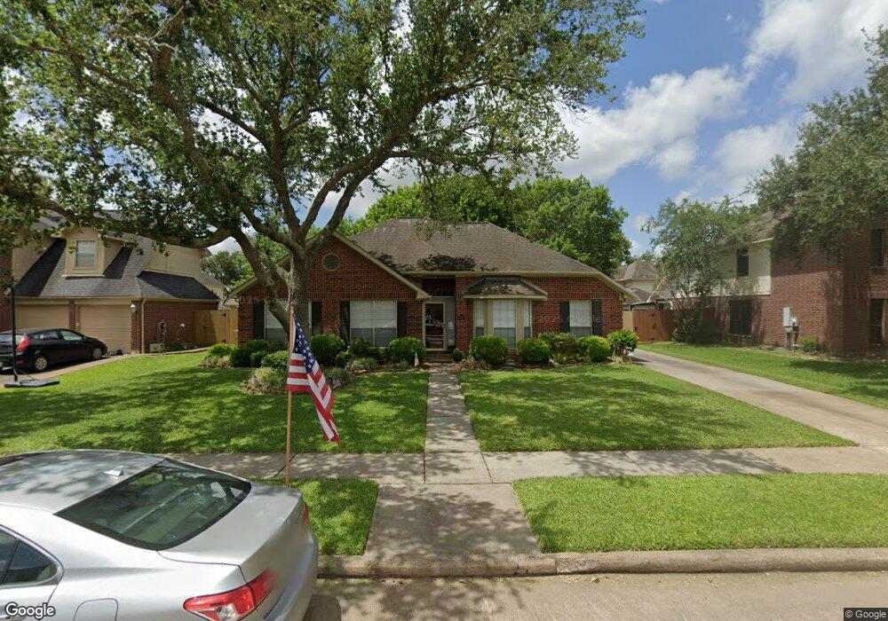 1906 N Mission Cir, Friendswood, TX 77546 - photo 1