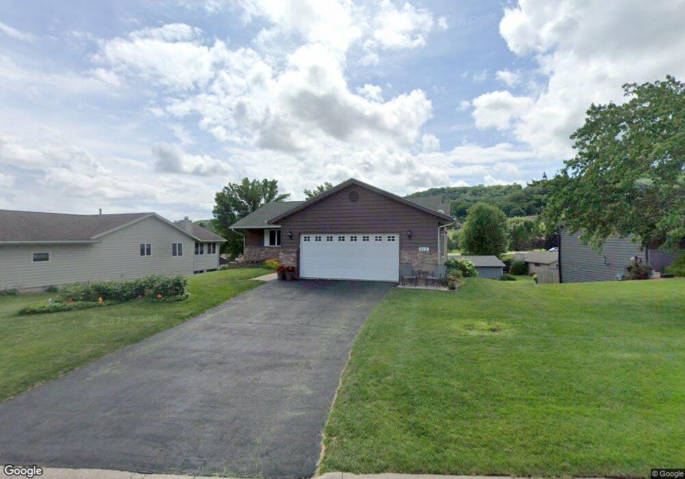 317 Regent Dr, La Crescent, MN 55947 - photo 1