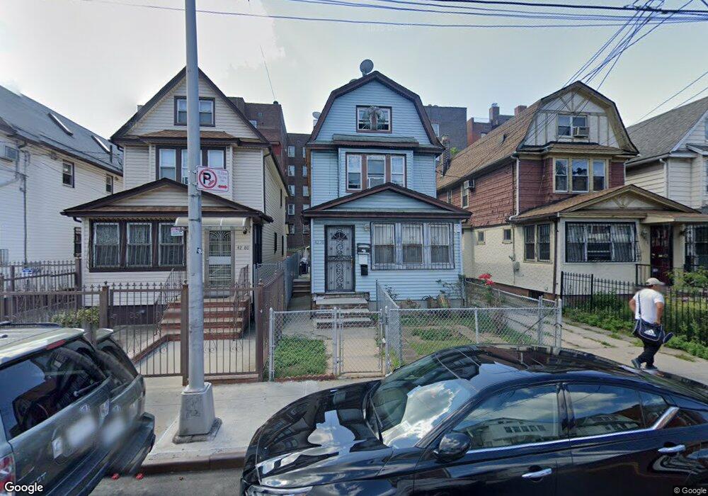 4278 Hampton St, Elmhurst, NY 11373 - photo 1