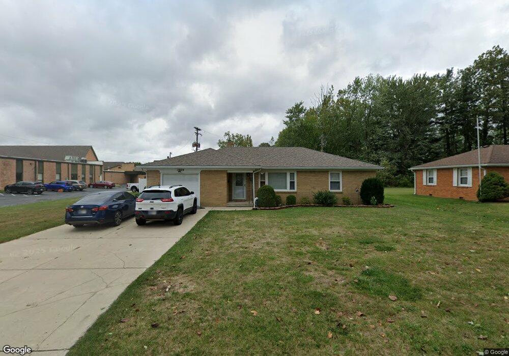 1009 Raymond St, Plainfield, IN 46168 - photo 1