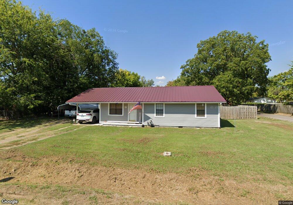 201 SW 3rd St, Muldrow, OK 74948 - photo 1