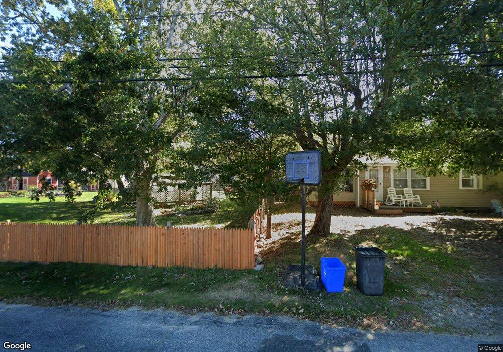 111 Holly Rd, South Kingstown, RI 02879 - photo 1