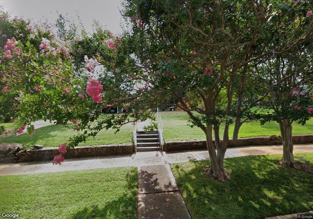 505 S 3rd St, Hugo, OK 74743 - photo 1