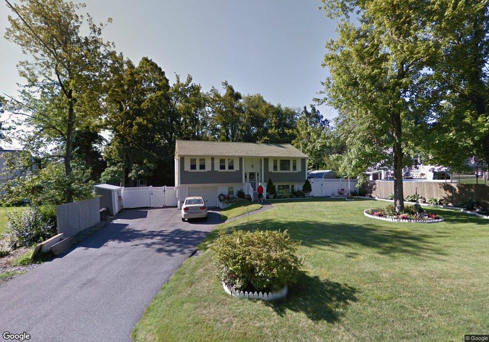 4 Oakwood Rd, Rutland, MA 01543 - photo 1