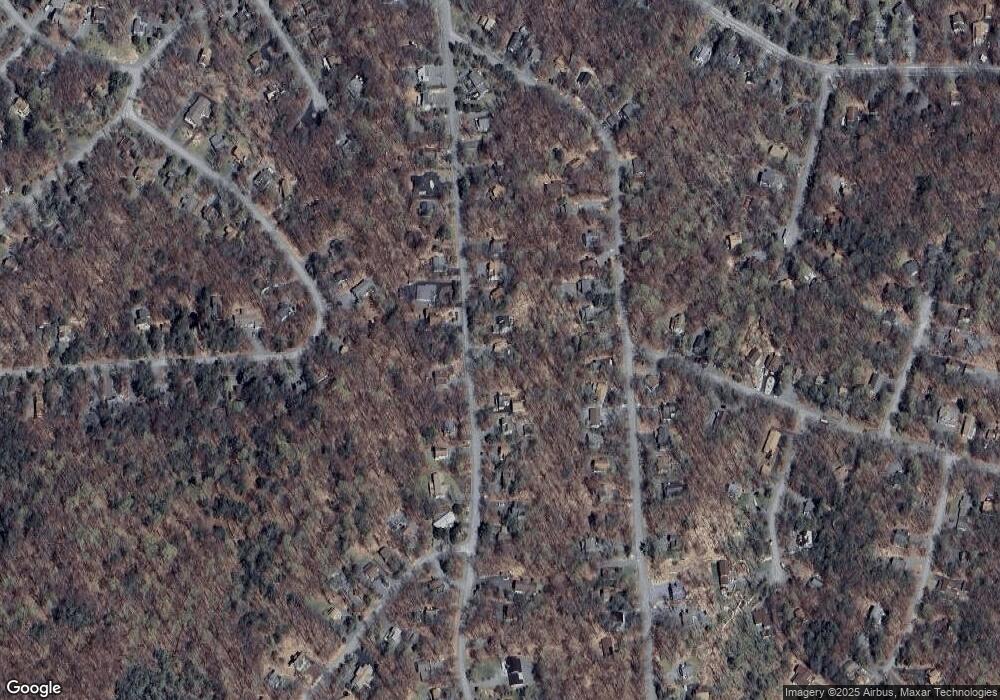 240 Parkwood Dr, Lake Ariel, PA 18436 - photo 1