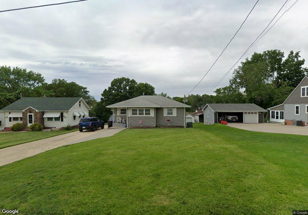 3340 Sims Dr, Des Moines, IA 50317 - photo 1