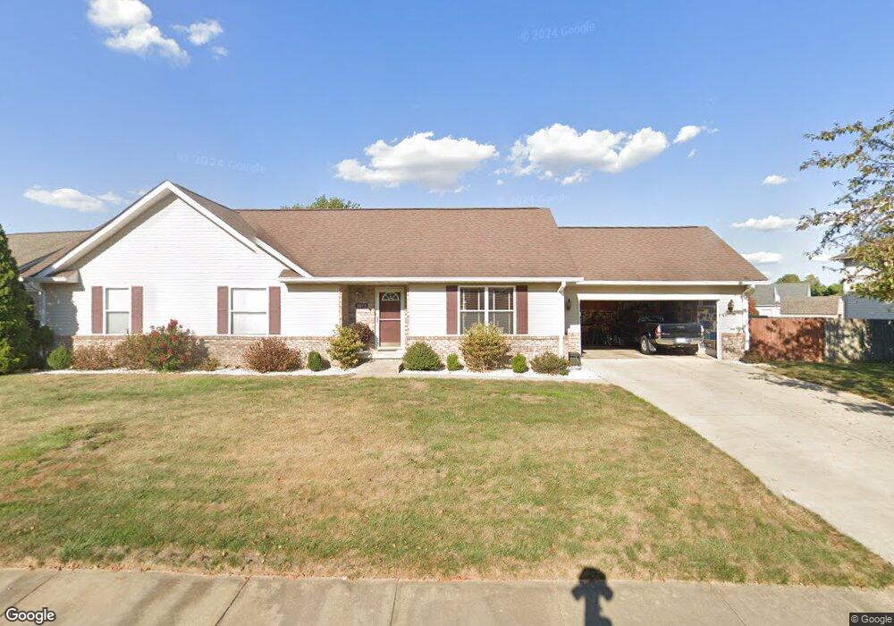 6073 E Meadow Ridge Rd, Columbus, IN 47203 - photo 1